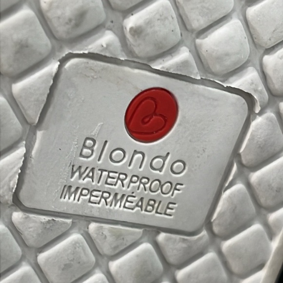 Blondo Glenda Waterproof Sneaker Bootie Shoes Camo Green Leather Vamp Zipper 11 - Picture 10 of 15